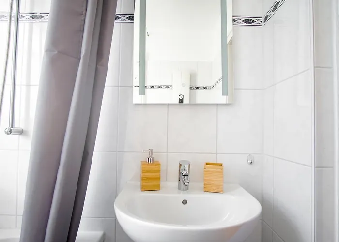 Modern~5*location~home Office~netflix~free Parking